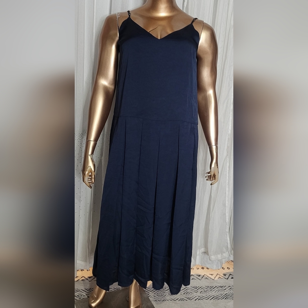 Chic Navy Blue Midi Dress